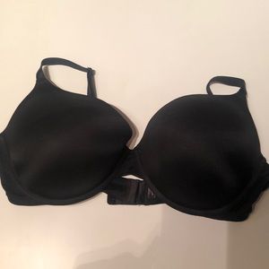 40D Victoria’s Secret bra